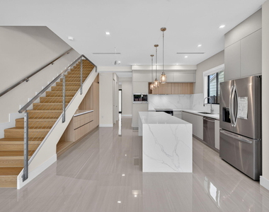 704 Sw 9th Street - Photo Thumbnail 14