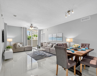 625 Casa Loma Boulevard - Photo Thumbnail 11