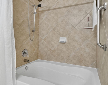 625 Casa Loma Boulevard - Photo Thumbnail 24