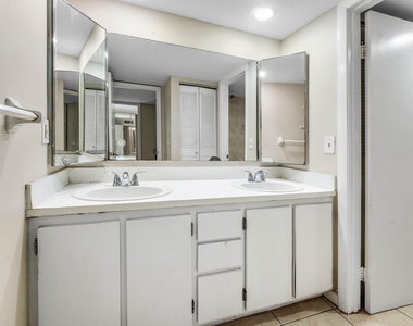 1534 Forest Lakes Circle - Photo Thumbnail 17