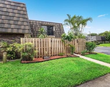 1534 Forest Lakes Circle - Photo Thumbnail 3
