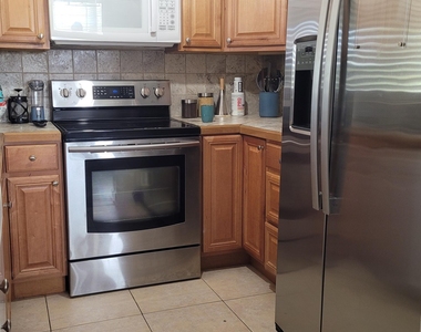1522 Se Royal Green Circle - Photo Thumbnail 5