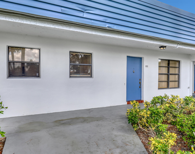 4575 Lucerne Lakes Boulevard - Photo Thumbnail 3