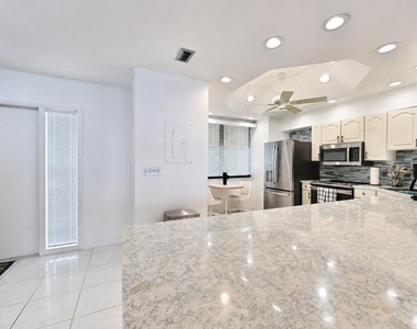 9900 S Ocean Drive - Photo Thumbnail 2
