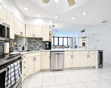 9900 S Ocean Drive - Photo Thumbnail 33