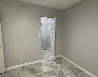 5980 Nw 64th Avenue - Photo Thumbnail 6
