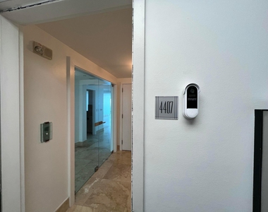 1331 Brickell Bay Drive - Photo Thumbnail 5