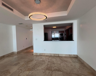 1331 Brickell Bay Drive - Photo Thumbnail 6