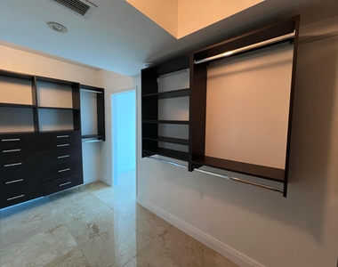 1331 Brickell Bay Drive - Photo Thumbnail 19