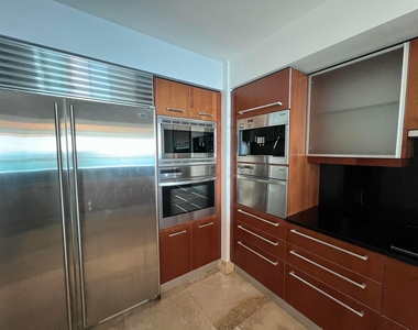 1331 Brickell Bay Drive - Photo Thumbnail 12