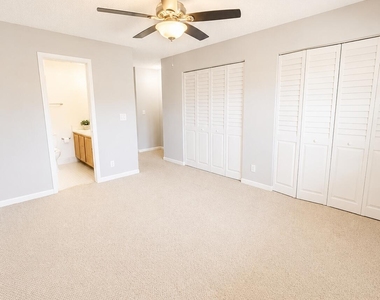 6020 Nw 25th Court - Photo Thumbnail 6