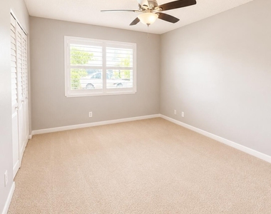 6020 Nw 25th Court - Photo Thumbnail 9