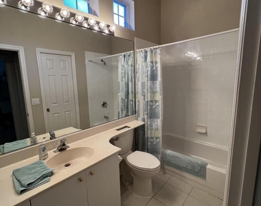 742 Sw Aruba Bay - Photo Thumbnail 4