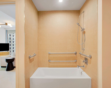 601 N Miami Avenue - Photo Thumbnail 8