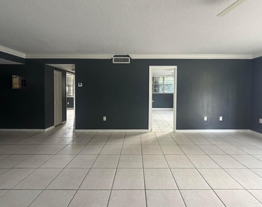 15600 Nw 7th Avenue - Photo Thumbnail 4