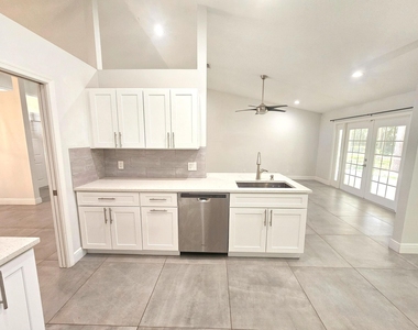 13588 74th Street N - Photo Thumbnail 11