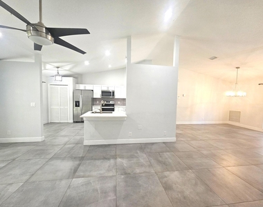 13588 74th Street N - Photo Thumbnail 5