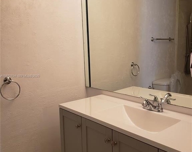 801 Three Islands Boulevard - Photo Thumbnail 7