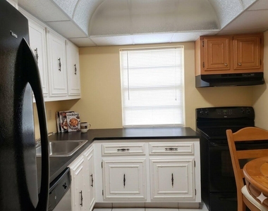 801 Three Islands Boulevard - Photo Thumbnail 4