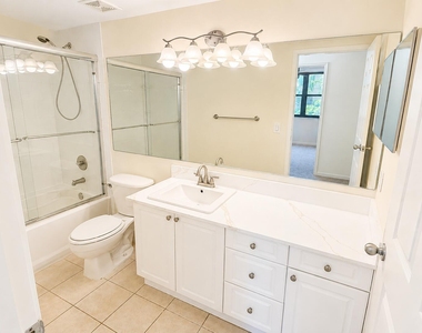 651 Okeechobee Boulevard - Photo Thumbnail 7