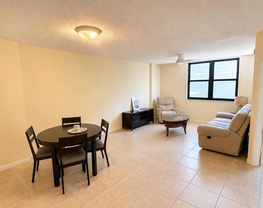651 Okeechobee Boulevard - Photo Thumbnail 4