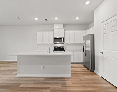 12869 Sw Forli Way - Photo Thumbnail 9