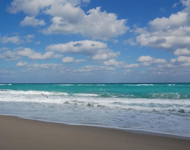 5540 N Ocean Drive - Photo Thumbnail 36