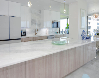5540 N Ocean Drive - Photo Thumbnail 8