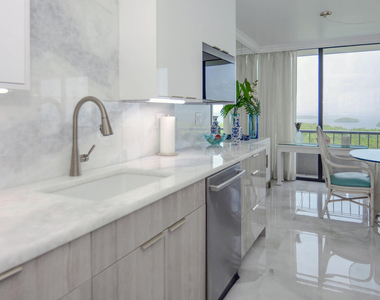 5540 N Ocean Drive - Photo Thumbnail 5