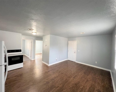 119 S K Avenue - Photo Thumbnail 3
