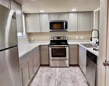 417 Ne 115th Street - Photo Thumbnail 5