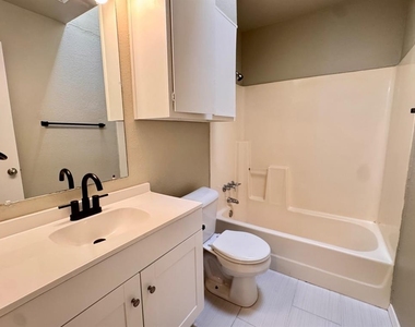 417 Ne 115th Street - Photo Thumbnail 12