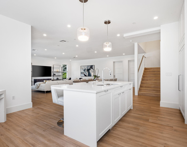 55 Se Seminole Street - Photo Thumbnail 12