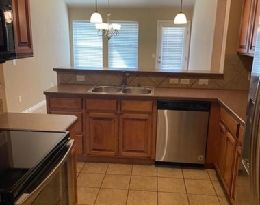 2701 Fawn Lily Road - Photo Thumbnail 5