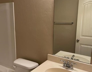 2701 Fawn Lily Road - Photo Thumbnail 13