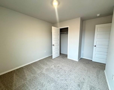 3509 Pete Street - Photo Thumbnail 7