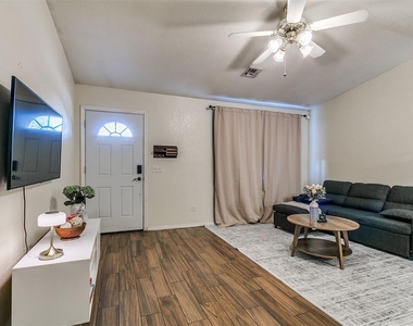 414 English Elm Lane - Photo Thumbnail 1