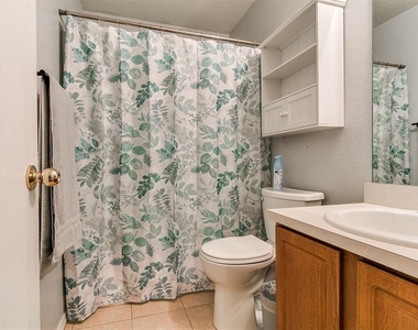 414 English Elm Lane - Photo Thumbnail 6