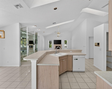 12168 Sandy Run - Photo Thumbnail 10