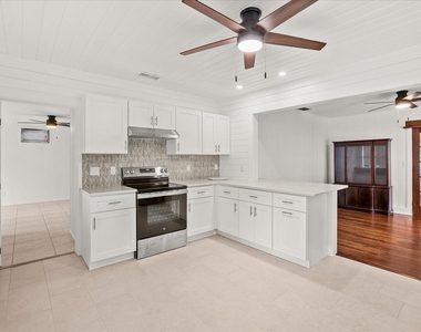 705 Se Stypmann Boulevard - Photo Thumbnail 4