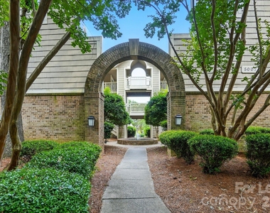 5007 Sharon Road - Photo Thumbnail 5