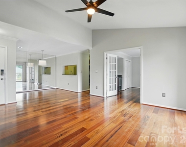 5007 Sharon Road - Photo Thumbnail 12