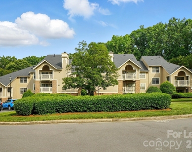 5007 Sharon Road - Photo Thumbnail 2