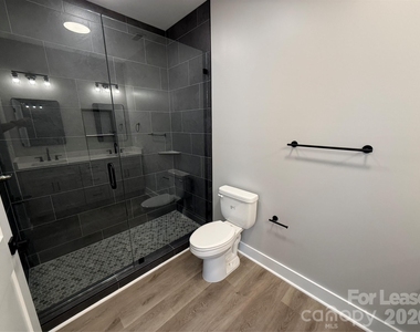 525 Dellwood Drive - Photo Thumbnail 9