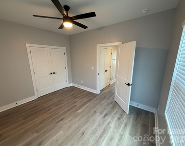 525 Dellwood Drive - Photo Thumbnail 11