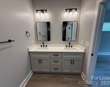 525 Dellwood Drive - Photo Thumbnail 15