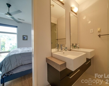 322 Viburnum Way Court - Photo Thumbnail 8