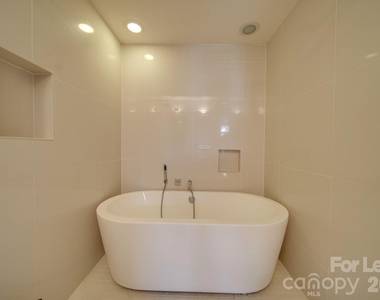 322 Viburnum Way Court - Photo Thumbnail 10