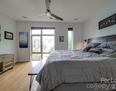 322 Viburnum Way Court - Photo Thumbnail 3