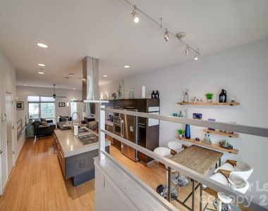 322 Viburnum Way Court - Photo Thumbnail 19
